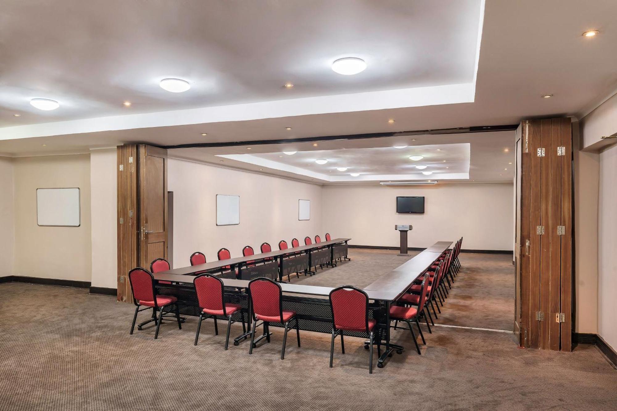 Protea Hotel By Marriott Lusaka Eksteriør billede