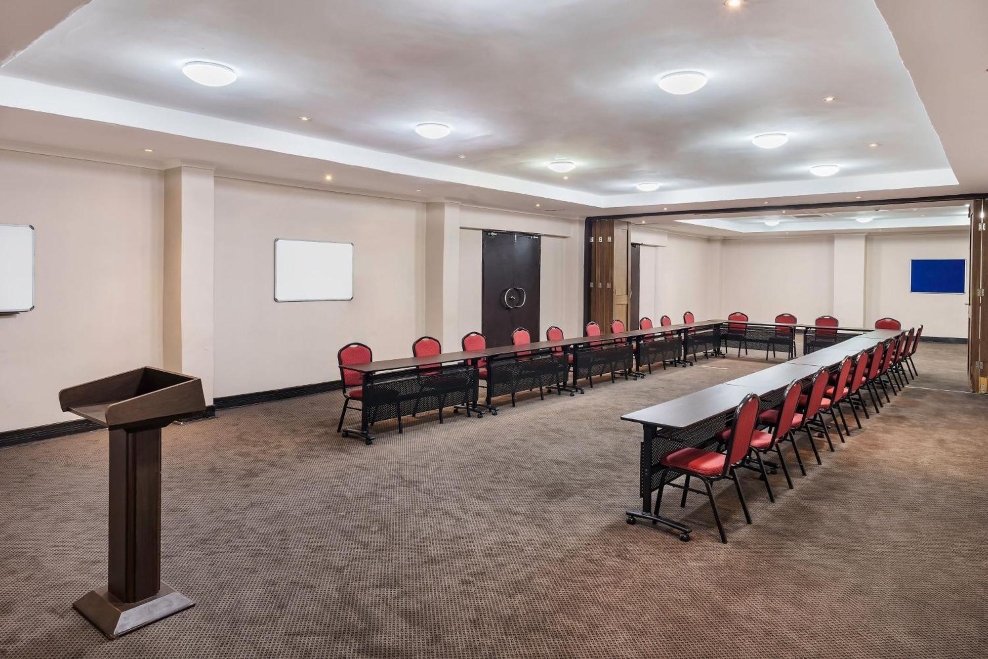 Protea Hotel By Marriott Lusaka Eksteriør billede