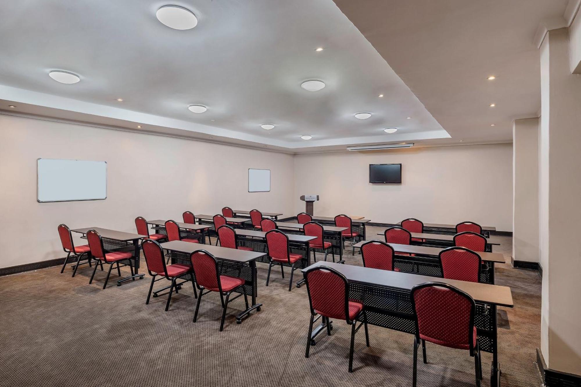 Protea Hotel By Marriott Lusaka Eksteriør billede